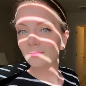 Meet your Posher, Eliza